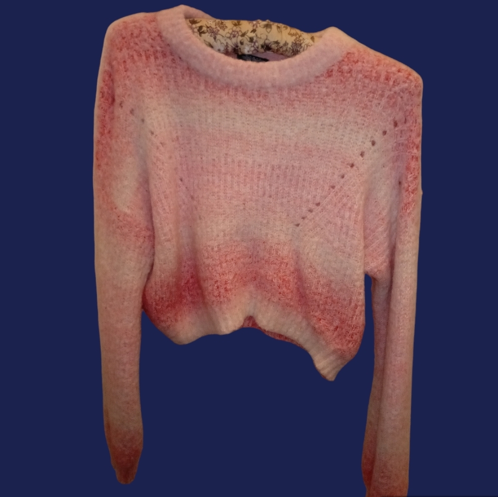 Wild Fable peach ombre cropped sweater, size M.